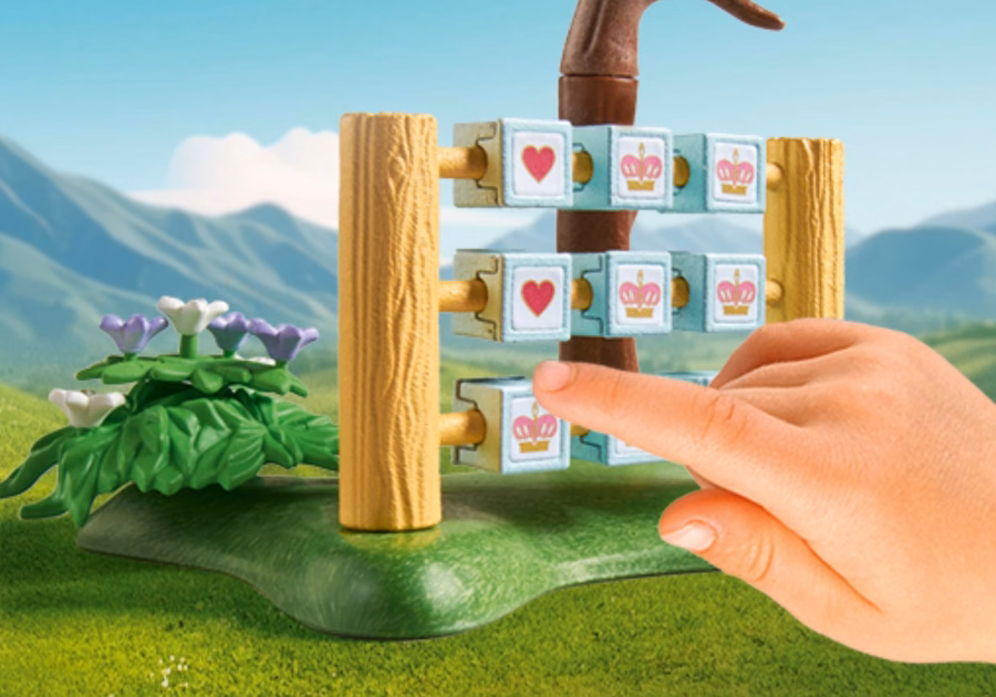 Jardin avec jeux royaux